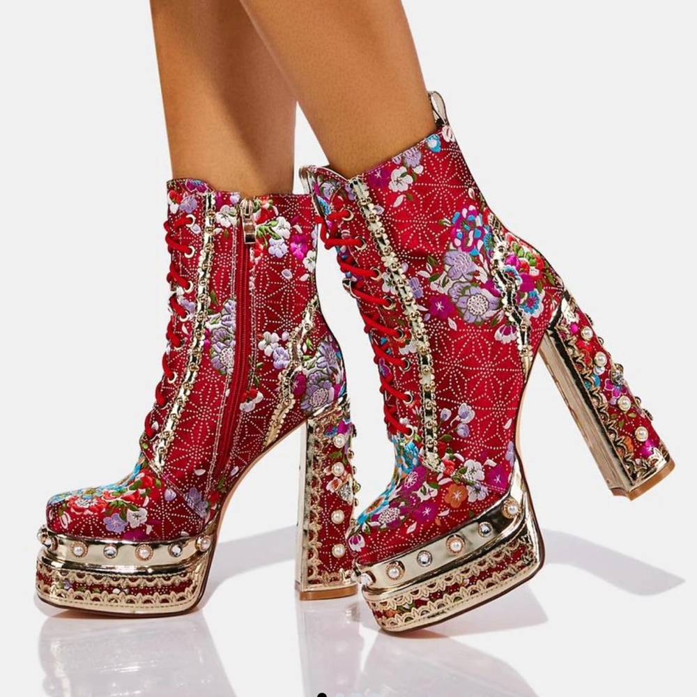 Azalea Wang Richie Rich Platform Boots - Brand New